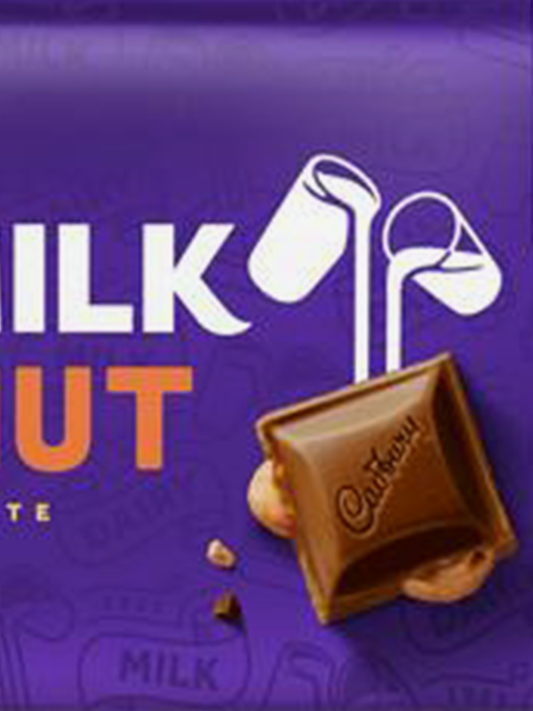 Cadbury Σοκολάτα με Ολόκληρα Φουντούκια 120g